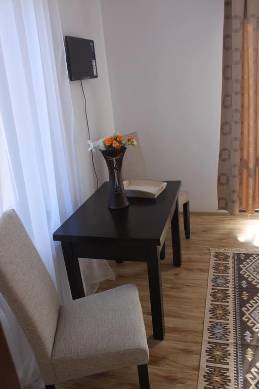 Pensiunea Catalina Moldova Sulita Ngoại thất bức ảnh